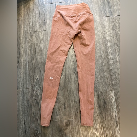 ALO Yoga High-Waist Airbrush Legging - Chestnut - Picture 3 of 3